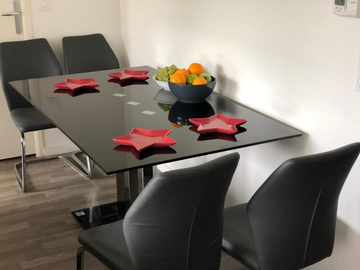 Prefectural Residence: Spacious Near La Defense Homestay Nanterre
