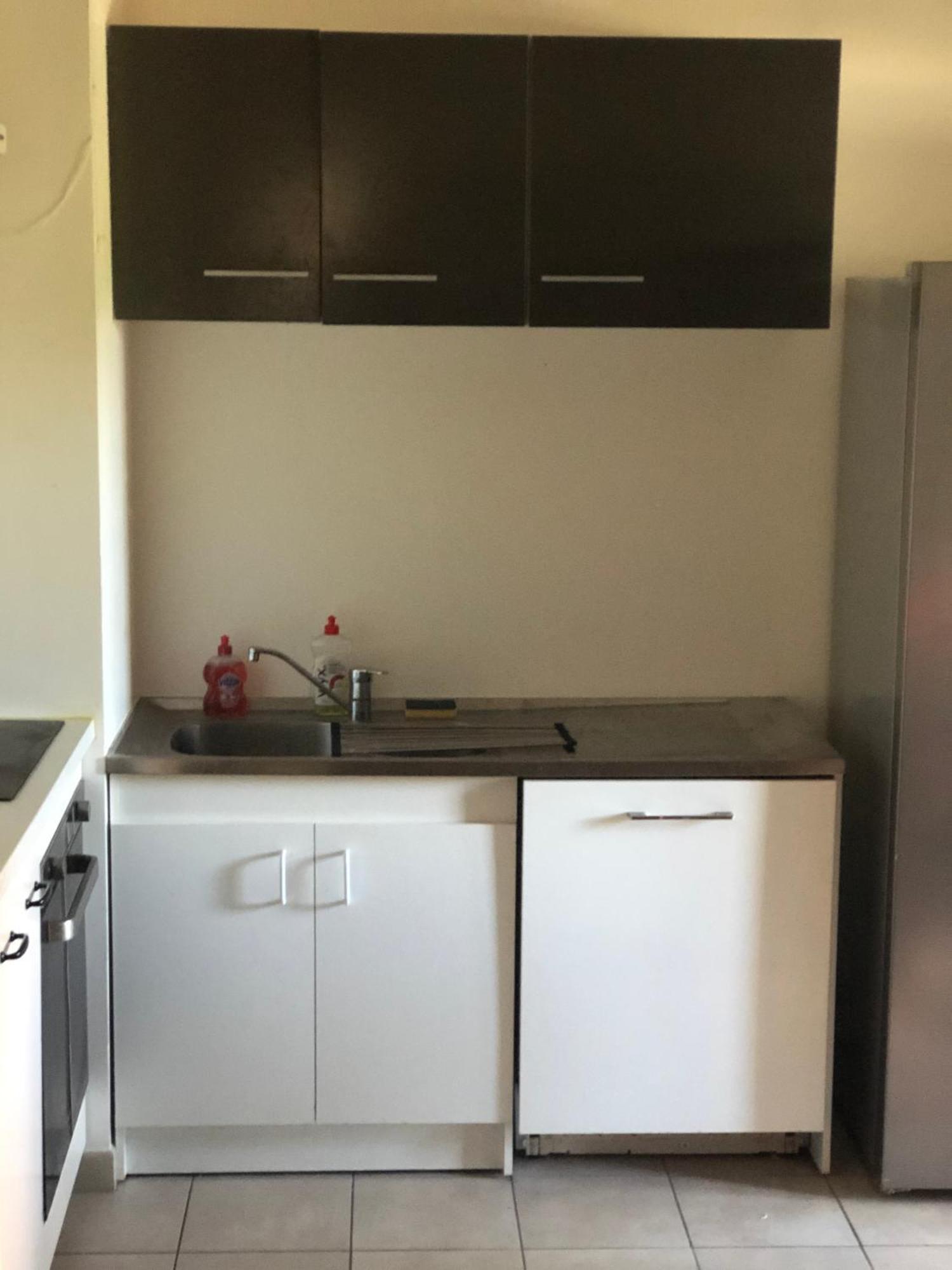 Prefectural Residence: Spacious Near La Defense *