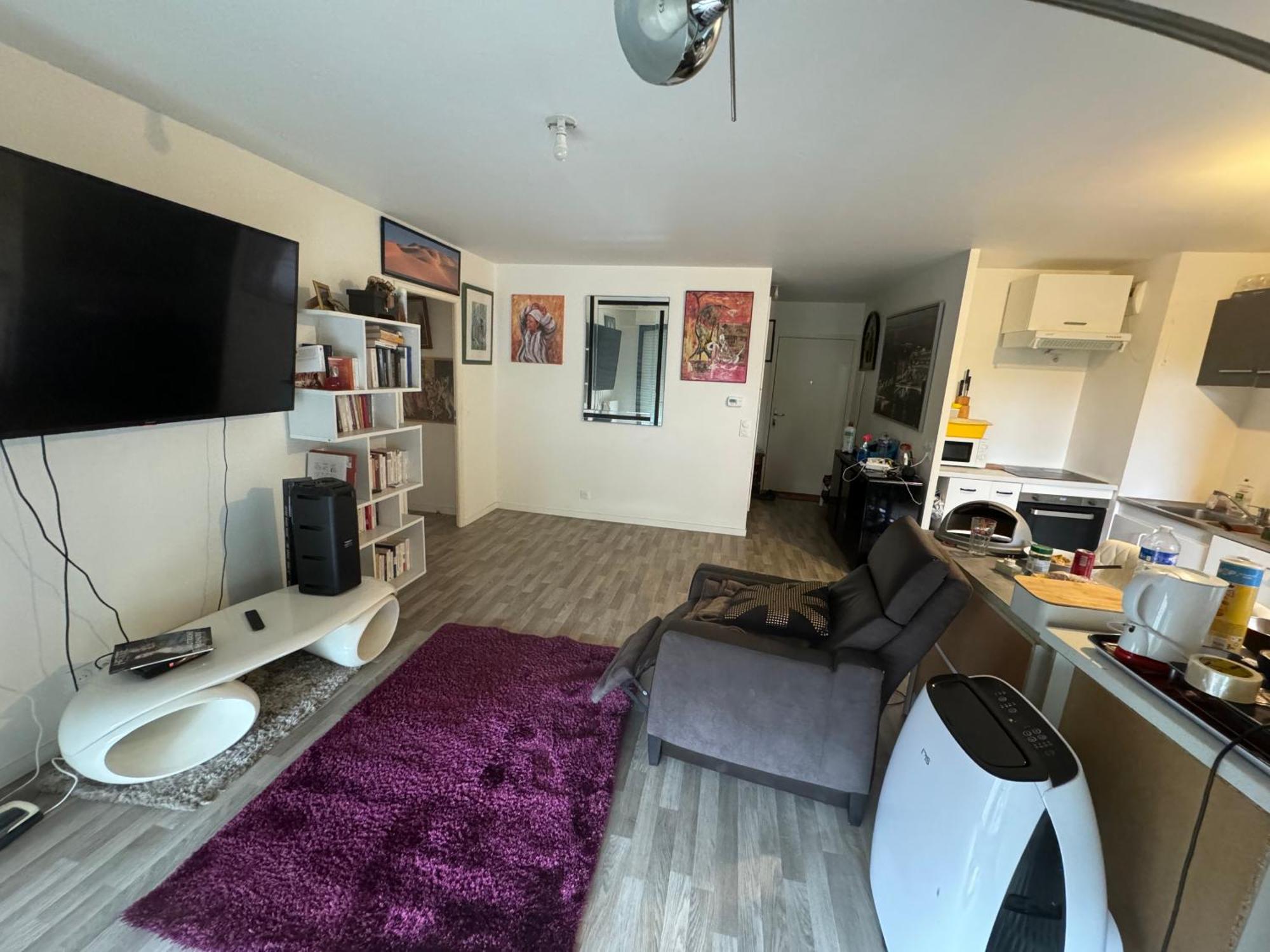 Prefectural Residence: Spacious Near La Defense Homestay *